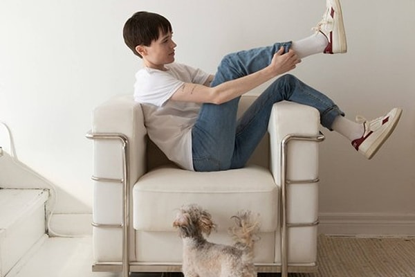 В марте, звезда фильма "Джуно" и сериала "Академия Амбрелла" рассказал, что перенес операцию по удалению груди