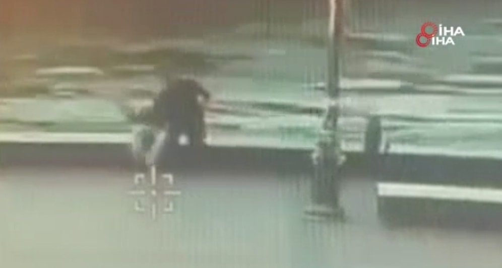İstanbul'da Korkunç Cinayet: Sahilde Oturan Adamı 'Yan Baktın' Diyerek Denize Attı