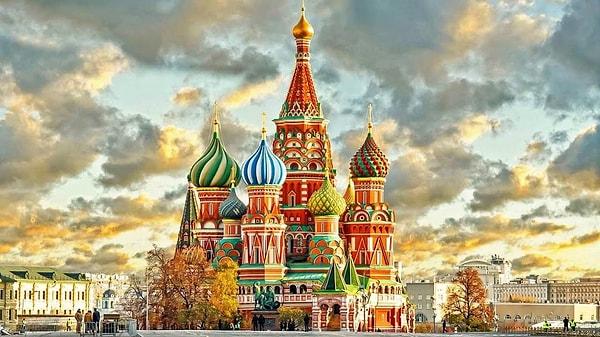 2. St. Basil Cathedral (Rusya)
