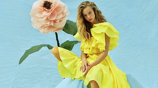 Bu Koleksiyon Yaza Gülümseyerek Girmenizi Sağlayacak: Ünlü Modacı Şansım Adalı'nın Rengarenk Tasarımları