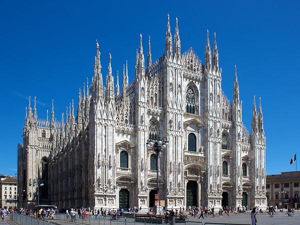 12. Milano Cathedral (İtalya)