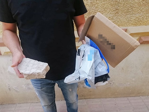 33. Bu abimiz internetten telefon siparişi vermiş ama yerine taş yollamışlar.