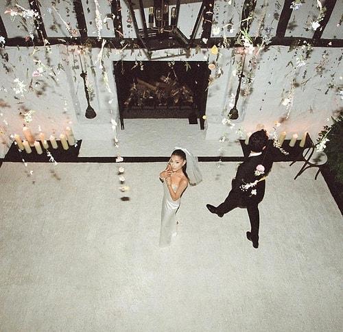 Geçtiğimiz Günlerde Dalton Gomez ile Dünya Evine Giren Ariana Grande'den Nihayet Düğün Fotoğrafları Geldi!????