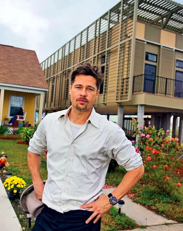 5 yıl süren velayet davası sonunda sonuçlandı. Verilen karar göre Brad Pitt 18 yaşından küçük olan 5 çocuğunun velayetini kazandı.
