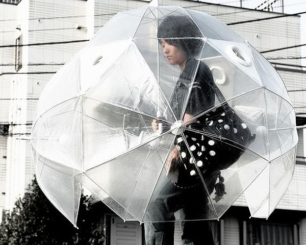 8. Yağmurdan kurtaran "şemsiye"