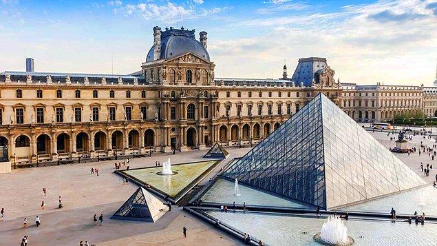 2. Louvre Müzesi