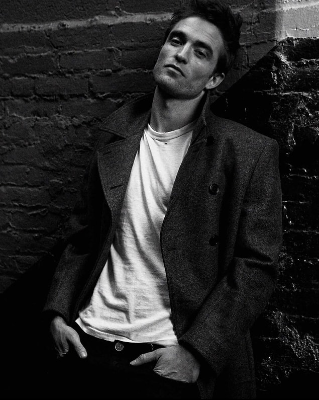 4. Robert Pattinson, "normal" bir yaşam sürmeyi bıraktığınızda ne kadar yalnız kalabileceğinizi çoğu insanın fark edemediğini söyledi.