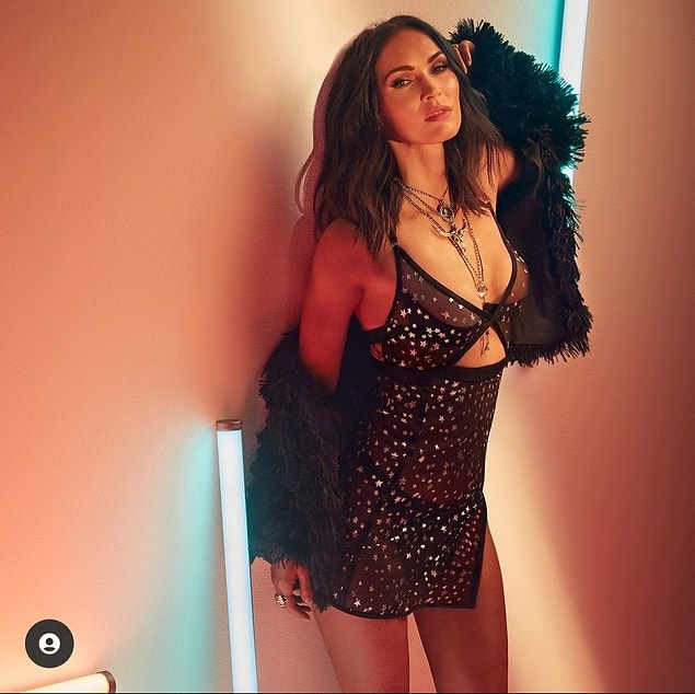5. Megan Fox, ünlü olmanın lisede uğradığınız zorbalığın dünya çapındaki hali olduğunu, ve çoğu insanın bunu anlamadığını düşünüyor.