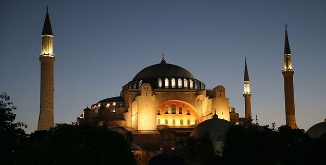 Neredeyse her yıl binden fazla camii ibadete açılmış. Şu an için Diyanet, 2020 yılına ait camii verilerini yayınlamadı fakat 90 bini geçtiğini tahmin ediyorum.
