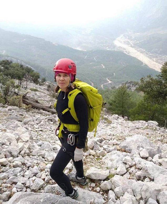 Aramanın 24’üncü gününde bölgede Jandarma İnsanlı Keşif Uçağı (JİKU) ile havadan yapılan taramada dağcının cansız bedeni bulundu.