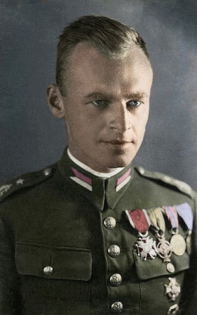 10. II. Dünya Savaşı'nın büyük bir bölümünde, Almanlar tarafından Auschwitz olarak bilinen küçük Polonya kasabası Oświęcim'de Nazilerin neyin peşinde olduğunu kimse bilmiyordu...