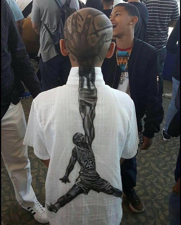 8. Вы только посмотрите на эту комбинацию рубашки и волос