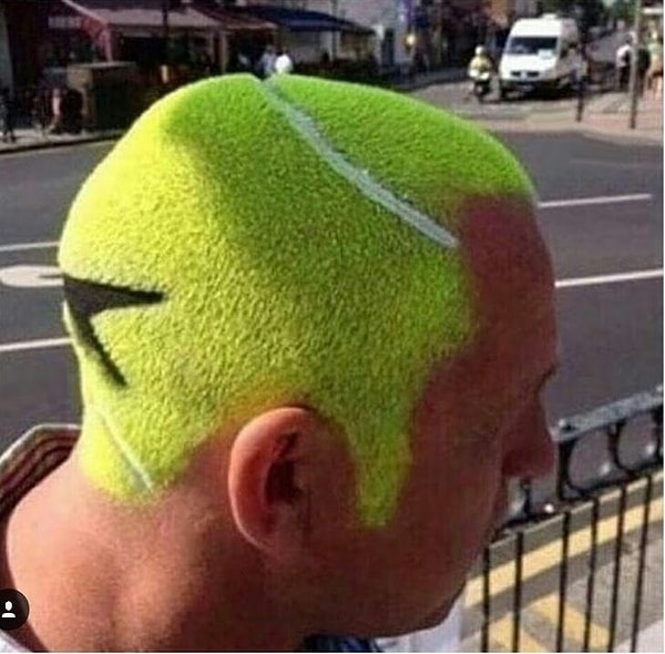 13. Прежде чем делать такую прическу, хорошо подумайте, ибо рандомная собака может подумать, что это игровой мячик