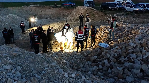 Bahri M. hastanede alınan son ifadesinde Fatma Öz'ü tabancayla öldürdüğünü ve ilçe yakınlarındaki Kavak köyü yakınlarında, taşlık bir alana gömdüğünü itiraf etti.