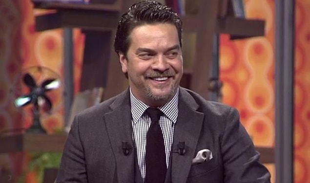 Hatta uzuuun yıllar Beyaz Show'la cuma akşamlarının da ekranda en çok izlenen ismiydi diyebiliriz.