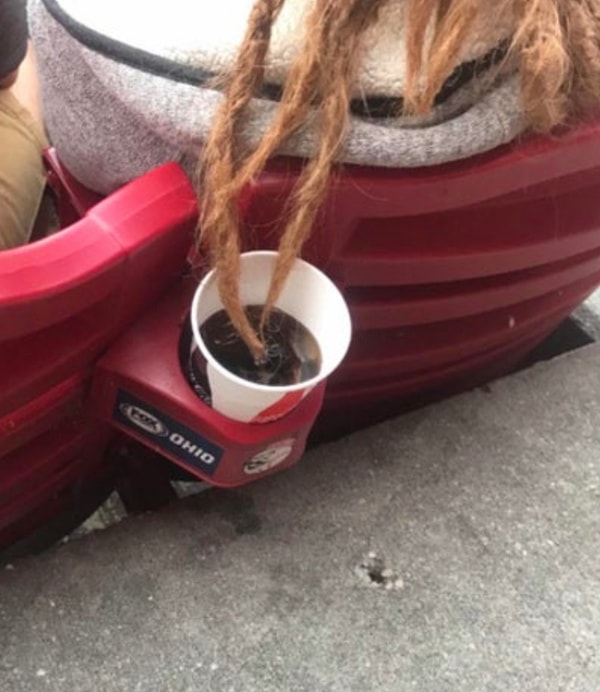 3. «Я прождал в очереди 20 минут, чтобы купить себе напиток, и посмотрите, что произошло!»