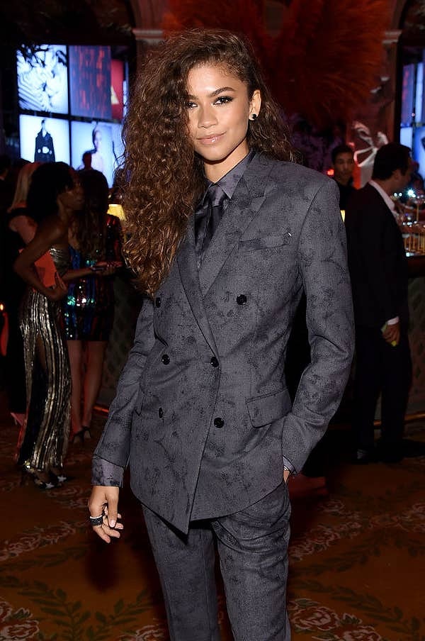 4. Когда она была в том же костюме, который Майкл Б. Джордан носил несколько месяцев назад и, ИМХО, выглядела в нем даже лучше, чем он: