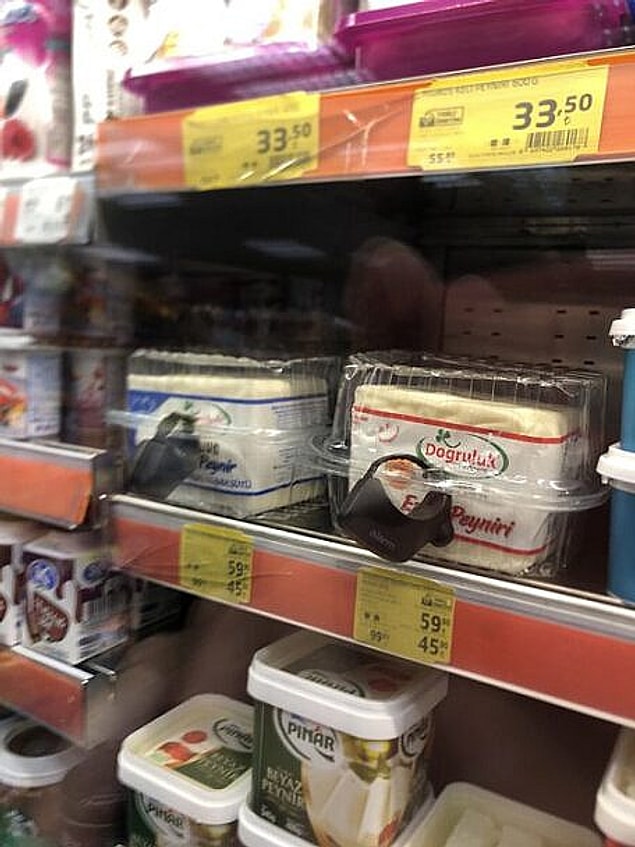 Peynirin, ayçiçek yağının, hatta çikolatanın bile marketlerde alarm takılarak satıldığı günleri yaşıyoruz. Alım gücünün giderek düştüğü ülkemizde en temel ihtiyaçlara sahip olabilmek bile neredeyse lüks.