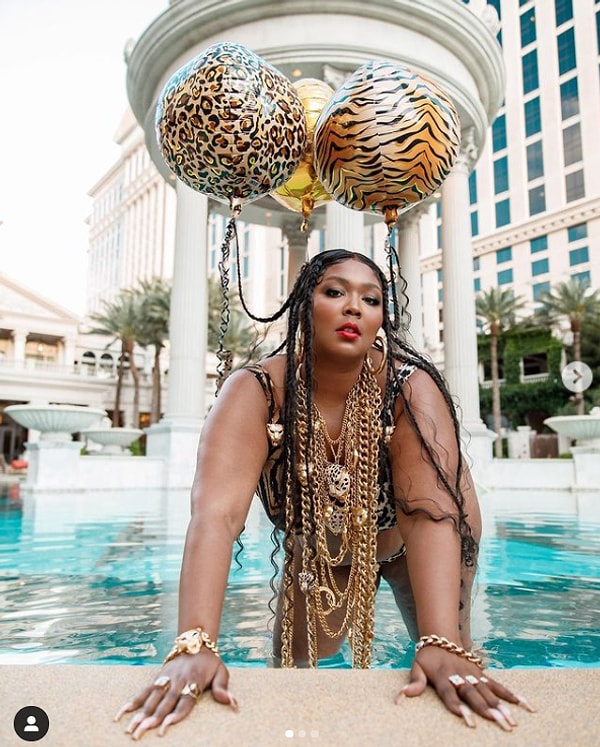 7. Лиззо выбрала свой сценический псевдоним в честь одной из известных песен Jay-Z, "Izzo".