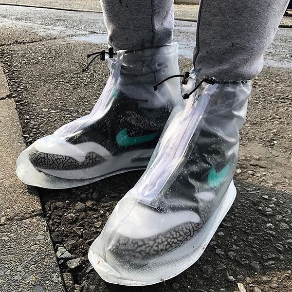 7. Дождевик для кроссовок