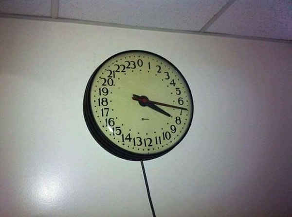 9. Часы сразу на все 24 часа