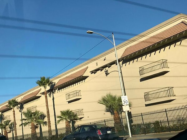 11. Эти балконы предназначены скорее всего для птиц