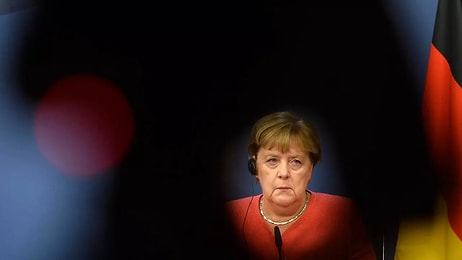 Dünya Bu Skandalı Konuşuyor! Danimarka, Merkel'i Dinlemesi İçin ABD'ye Yardım Etmiş