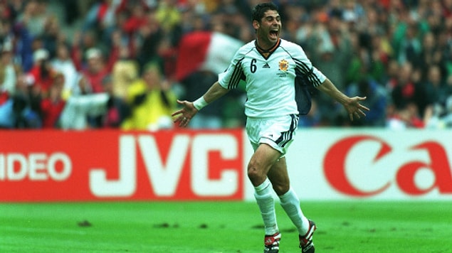 12. Fernando Hierro