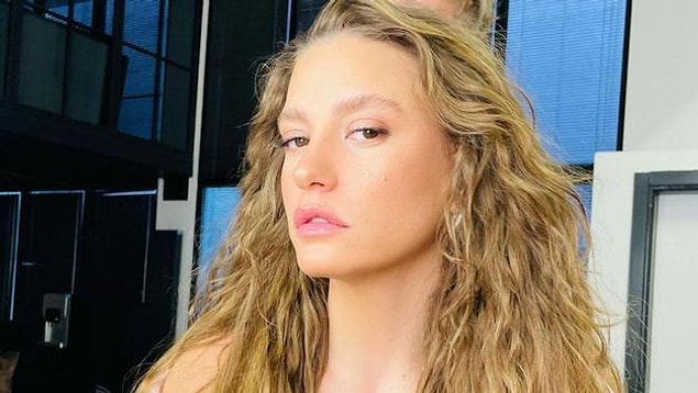 Serenay Sarıkaya!