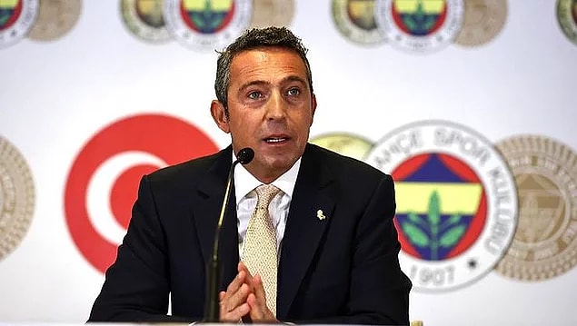5. Ali Koç'un basın toplantısı sırasında eşinin telefonunu açması gündem oldu!