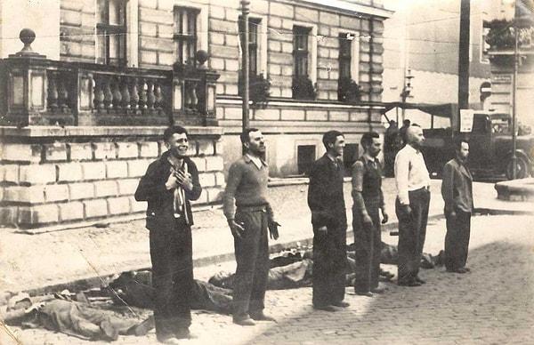 7. "Ölümle yüzleşmek: kurşuna dizilerek öldürülen altı Polonyalı sivilin yüz ifadeleri."