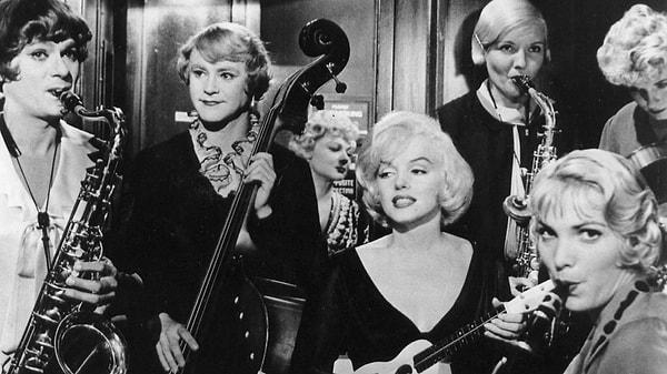 25. Some Like It Hot (1959):