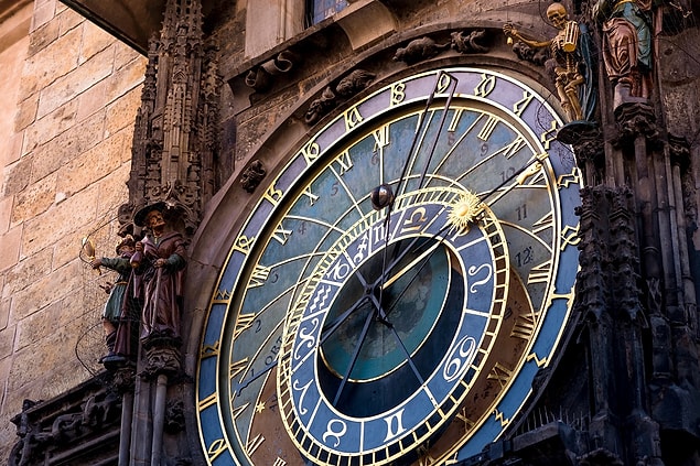 7. Prag'ın eski şehrinde dünyanın en eski üçüncü astronomik saati yer almaktadır.