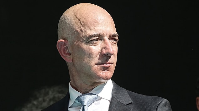 Bezos, sahibi olduğu uzay turizmi şirketi Blue Origin’in insanlı ilk uzay uçuşunda yer alacak.