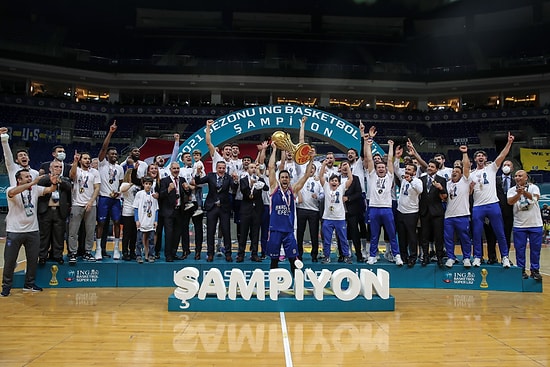 EuroLeague'den Sonra Basketbol Süper Ligi'nde de Şampiyon Anadolu Efes!