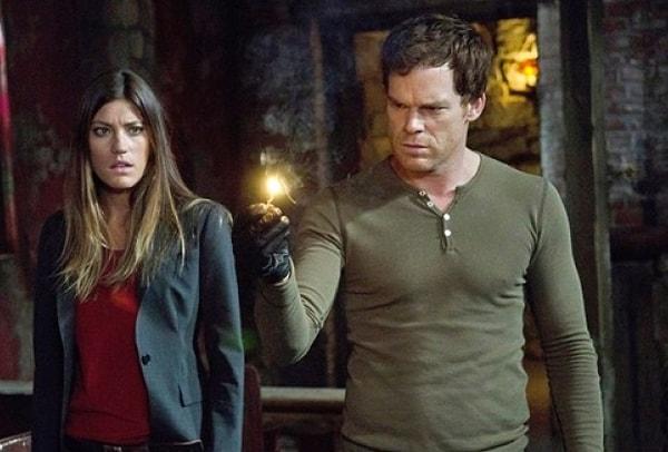 28. Dexter dizisindeki Debra karakteri 8 sezon boyunca tam 996 kez 'Fuck' demiştir.