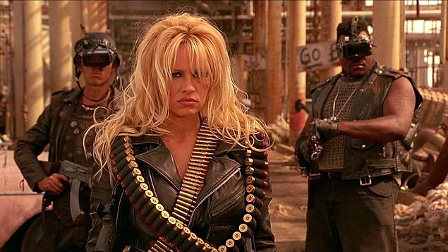 3. 'Barb Wire' Amerika Birleşik Devletleri'nde 2017 yılında ikinci bir iç savaş çıkacağını anlatmıştı bizlere.