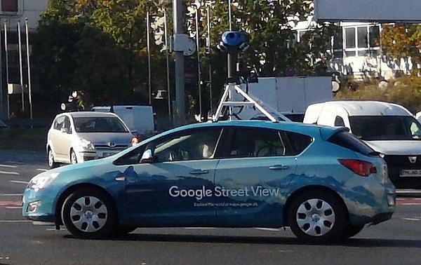 23. Google Street View sürücülüğü