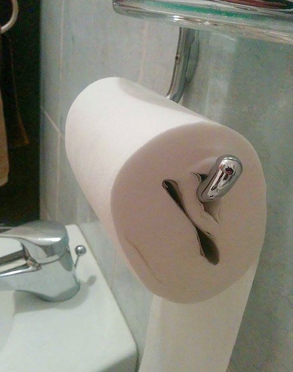 12. Мой сосед по комнате не может найти нужное отверстие