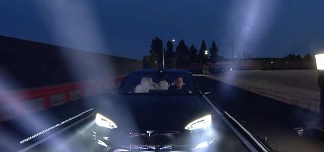Bildiğiniz üzere Tesla bu yeni aracı için geçtiğimiz aylarda fiyatını 129 bin 990 dolar olarak belirlemişti. Haliyle bu durum birçok insanda beklentiye neden olmuştu.