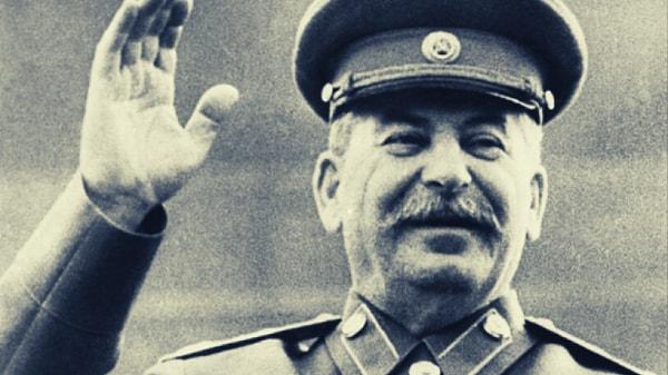 Stalin, 1928'de her etnik gruba bir özerk oblast (eyalet) verme projesini hayata geçirir. Bu projenin öncelikli amacı etnik grupların kültürel kimliklerini geliştirmek olsa da...