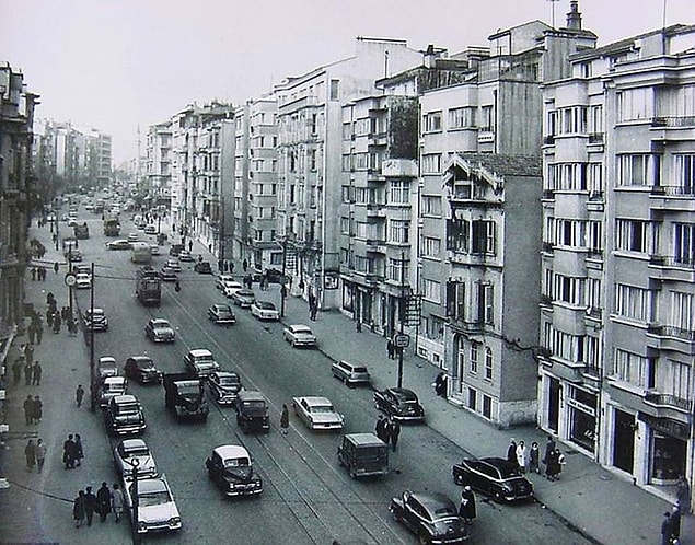 Bunun üzerine Cumhuriyet gazetesi Vali Gökay'ın klakson yasağından sonra trafik kazalarının azaldığına yönelik tezini araştırmaya koyulur ve bunun için İstanbul'un 8 hastanesi ve...