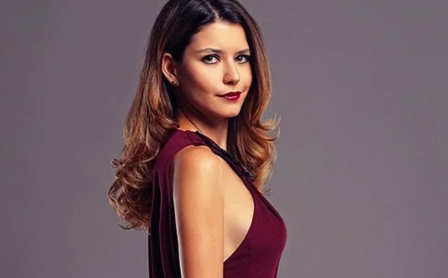 6. Beren Saat'in giydiği mayo satış rekorları kırdı!