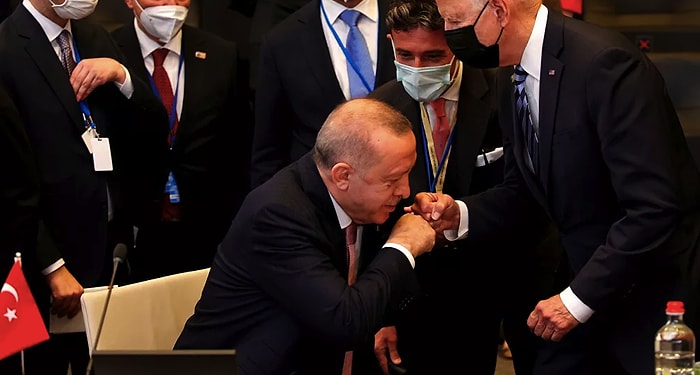 Erdoğan'ın Danışmanı Financial Times'a Tepki Gösterdi: 'Sonuna Kadar Arkandayız Dünya Lideri'