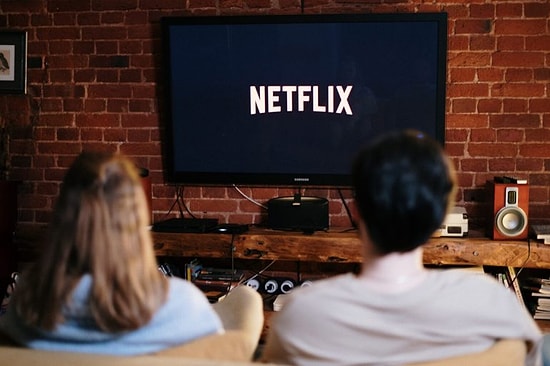 Sizleri Bambaşka Diyarlara Doğru Yolculuğa Çıkaracak Netflix'in En İyi İspanyolca Dizileri