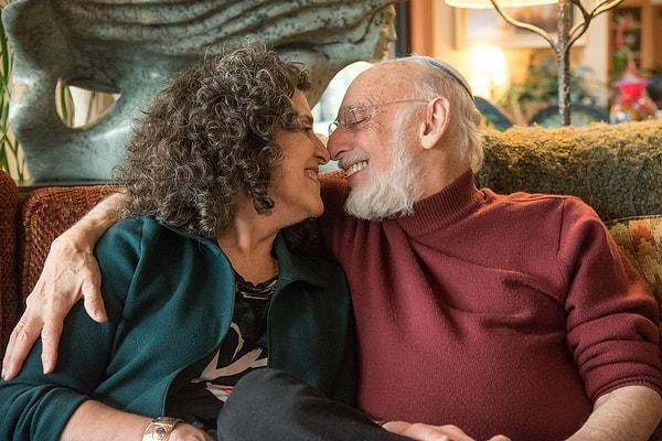 John Gottman ilişki üzerine ve evliliği sürdürebilmek üzerine araştırmaları ile tanınıyor.