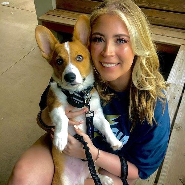 Kirpiklerini yaptırmaya gittiği yerdeki kirpik teknisyeninin köpeği tarafından göz kapağı koparılan Kelsey Salmon, hastane masraflarını ödemeyi reddeden teknisyeni dava etmekle tehdit etti.