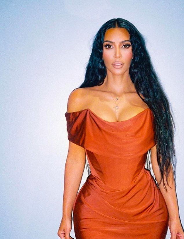 Son dönemlerde Kanye West ile boşanmaları ardından Kanye'nin Irina Shayk ile birlikte olması derken Kardashian'ın gündemi epey yoğundu.