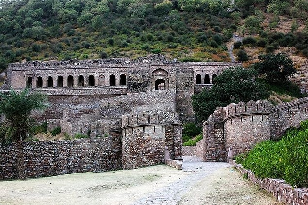 10. Bhangarh Hisarı, Hindistan