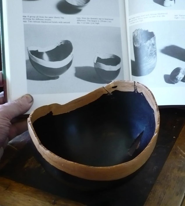 19. "Ben bir ağaç tornacısıyım (woodturner) ve eski bir mağazada bana çocukken ilham veren adam tarafından yapılmış güzel bir kase buldum. Daha yakından incelediğimde, kasenin çok tanıdık geldiğini hissettim bu yüzden 31 yıl önce bana ilham veren kitaba baktım ve işte oradaydı!"